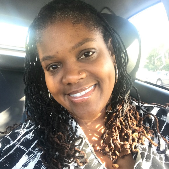 Meet your Posher, Amber - Picture 1 of 1